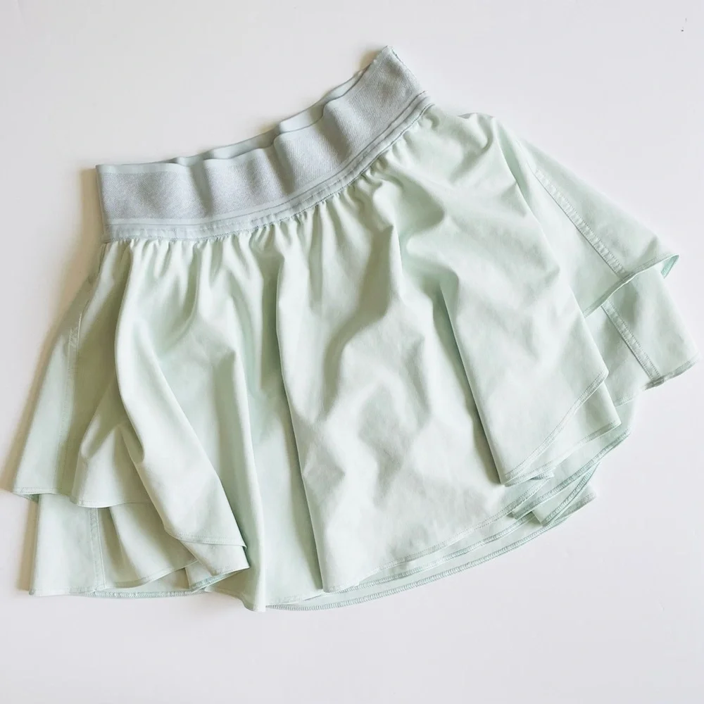 Lululemon SIZE 2 High Rise Court Rival skirt in Kohlrabi Green